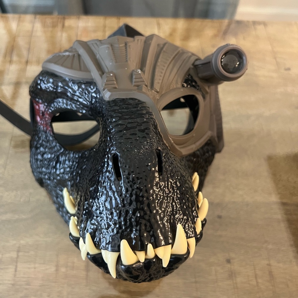 Jurassic World Park Indoraptor Dinosaur Mask Tracking Gear Light Sound Tactical